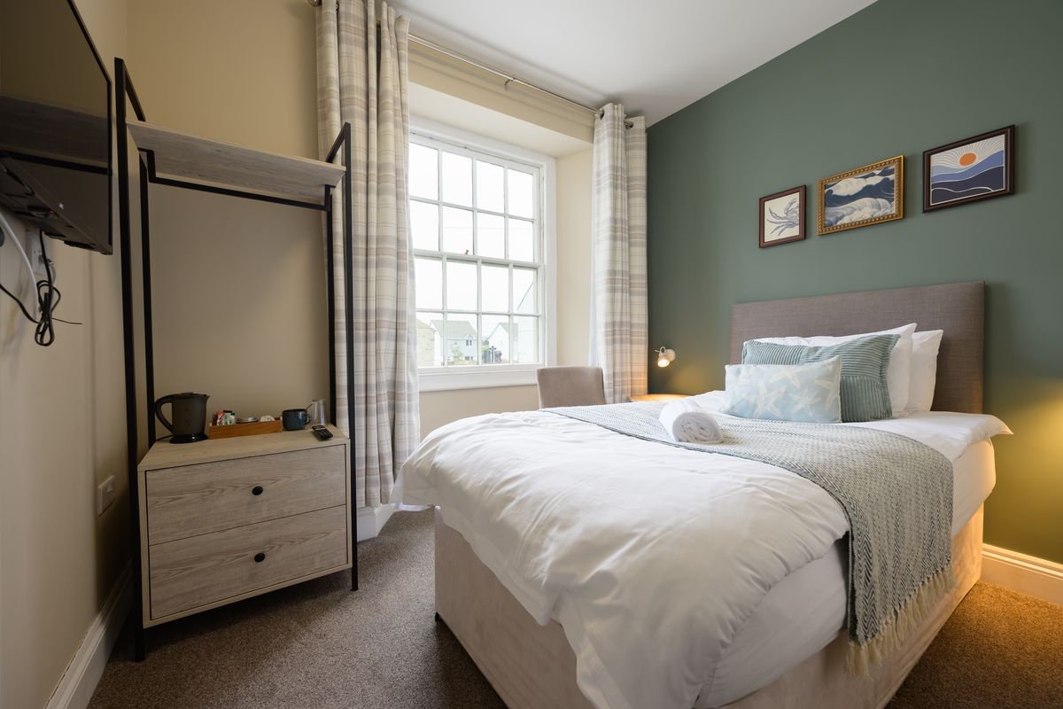 The single room at the Duke of Cornwall